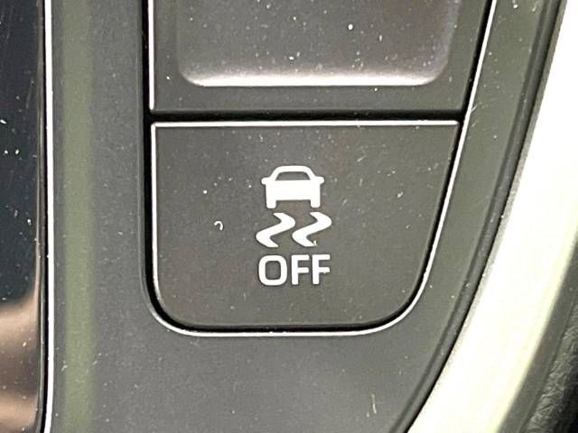 Toyota VOXY 2023-05 186041-5
