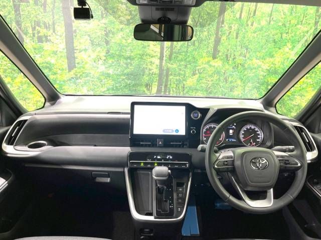 Toyota VOXY 2023-05 186041-1