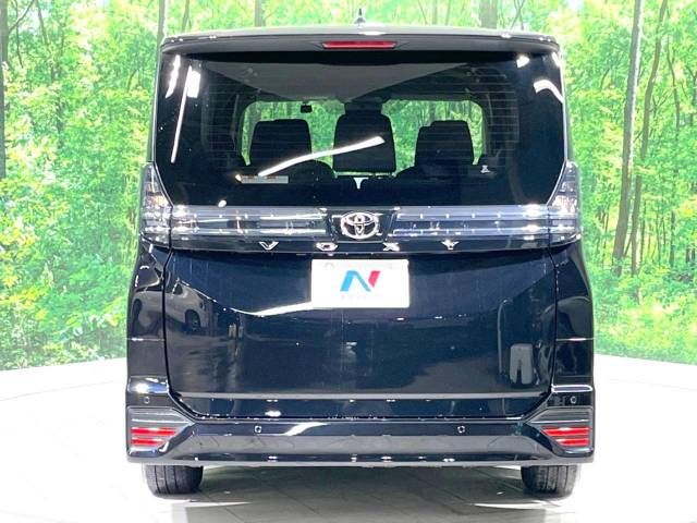 Toyota VOXY 2023-05 186041-15