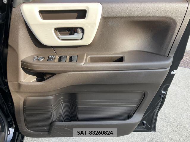 Honda N BOX 2022-06 307403-12