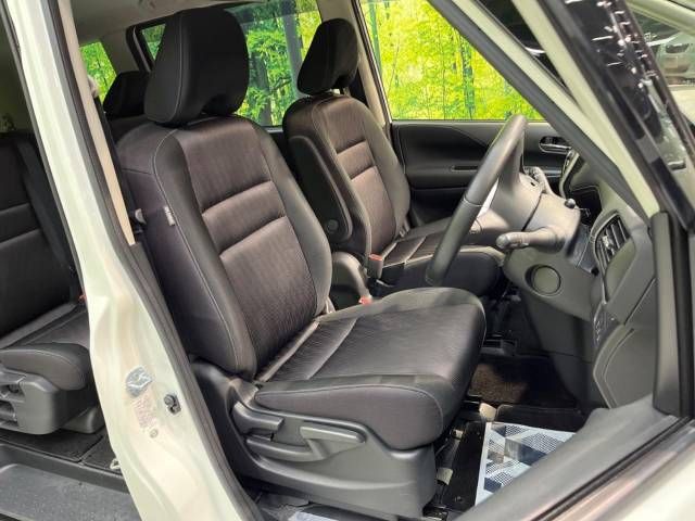 Nissan SERENA 2017-01 10451-8