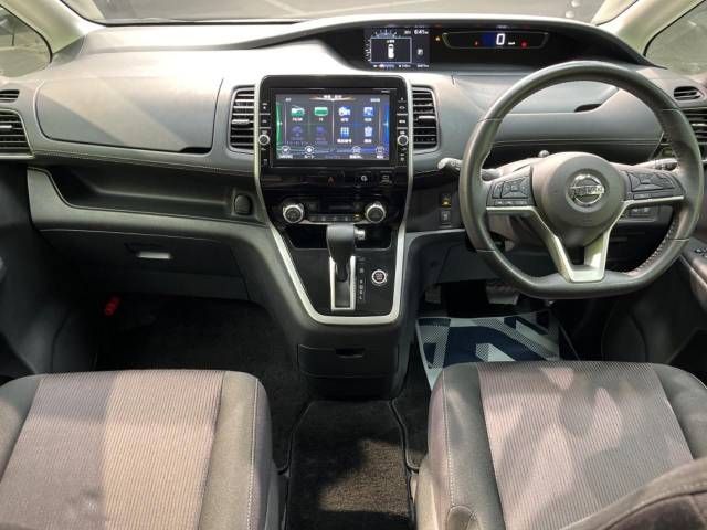 Nissan SERENA 2017-01 10451-1