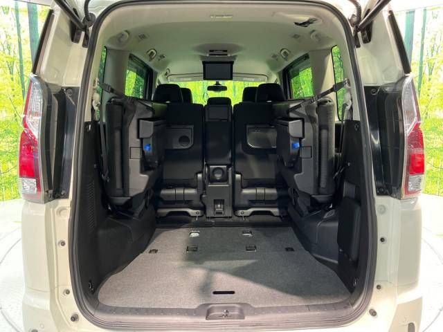 Nissan SERENA 2017-01 10451-11