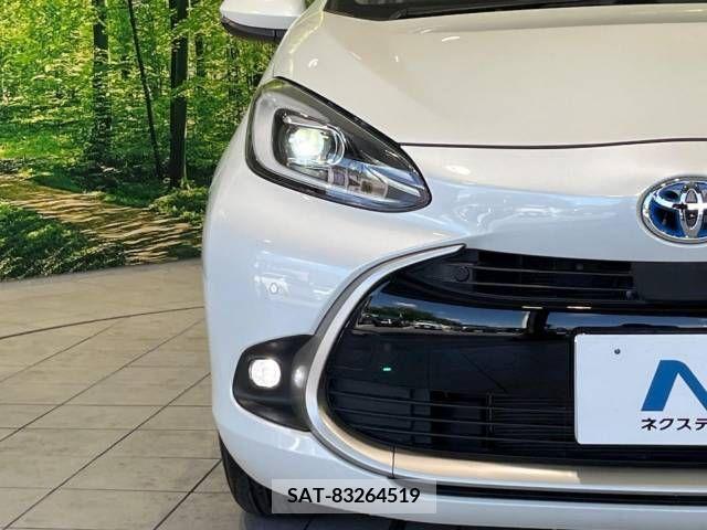 Toyota AQUA 2023-03 389325-12