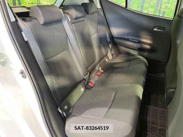 Toyota AQUA 2023-03 389325-10