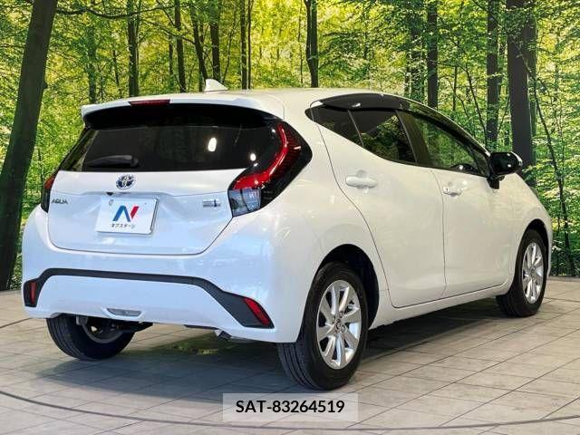 Toyota AQUA 2023-03 389325-17