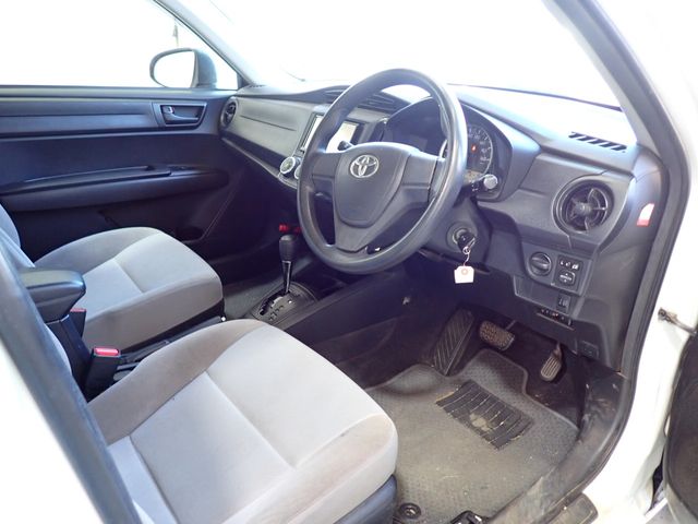 Toyota COROLLA AXIO 2016-10 14555-1