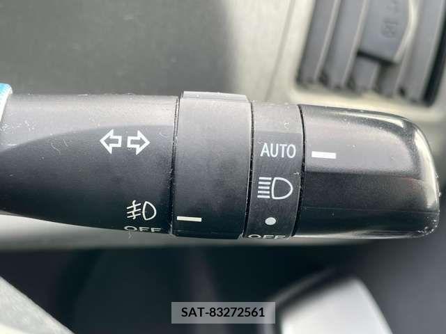 Toyota PRIUS ALPHA 2013-03 231973-18