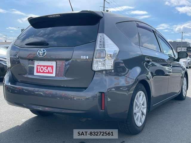 Toyota PRIUS ALPHA 2013-03 231973-1