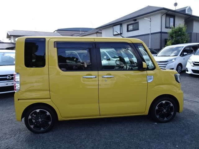 Daihatsu WAKE 2015-08 15256-6
