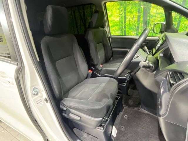 Toyota NOAH 2015-03 193233-8