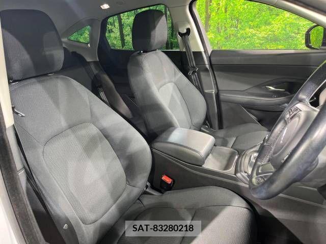 Jaguar E-PACE 2018-06 315773-11