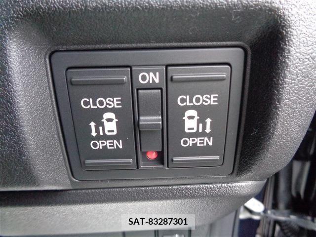 Honda N BOX CUSTOM 2023-12 249903-18
