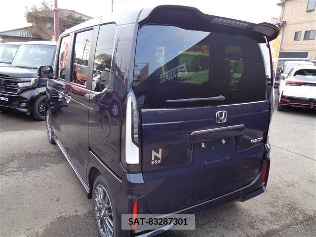 Honda N BOX CUSTOM 2023-12 249903-4