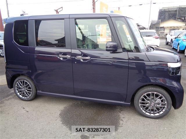 Honda N BOX CUSTOM 2023-12 249903-2