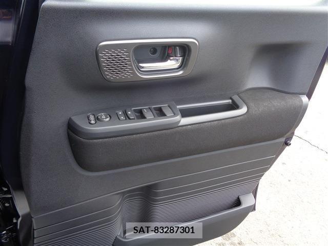 Honda N BOX CUSTOM 2023-12 249903-20