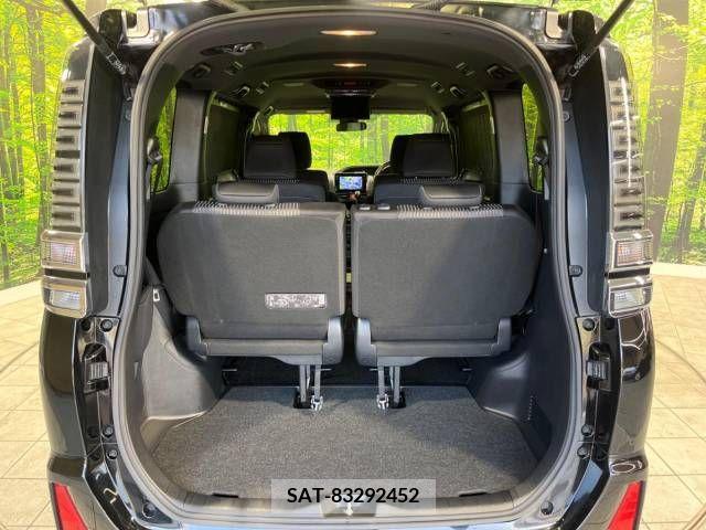 Toyota VOXY 2020-03 321662-11