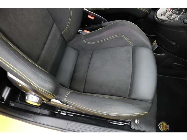 Abarth 695 2011-11 194658-7