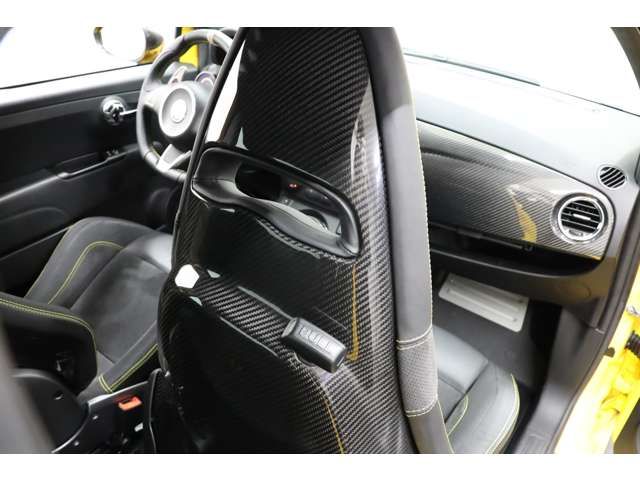 Abarth 695 2011-11 194658-10