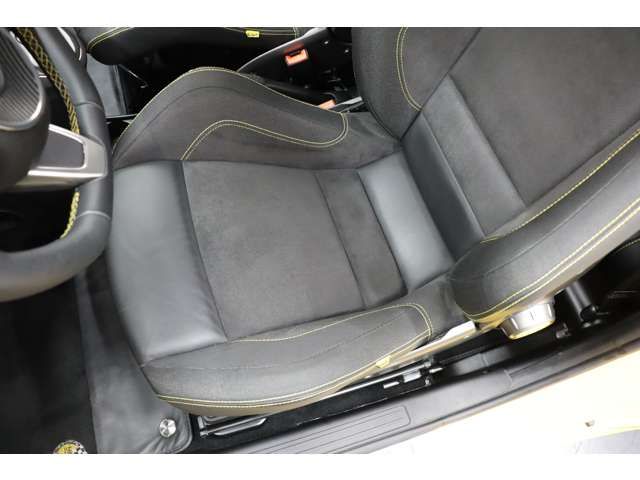 Abarth 695 2011-11 194658-6