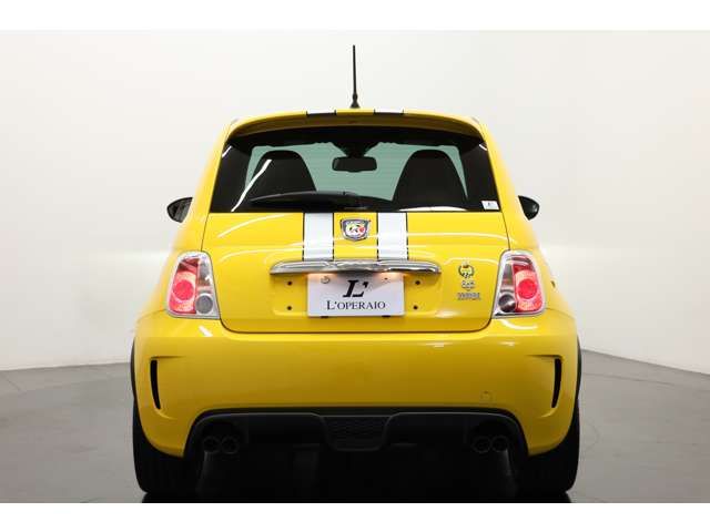 Abarth 695 2011-11 194658-2