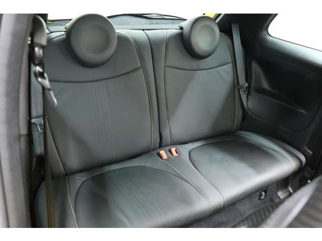 Abarth 695 2011-11 194658-9