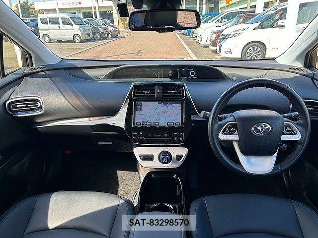 Toyota PRIUS 2018-05 236780-1
