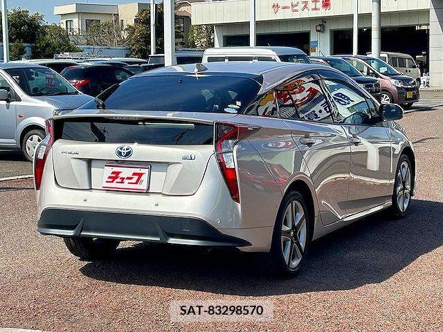 Toyota PRIUS 2018-05 236780-2