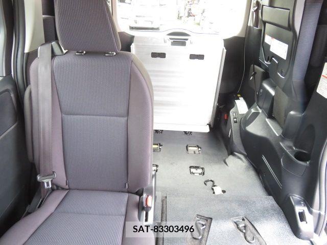 Toyota NOAH 2019-02 380882-12