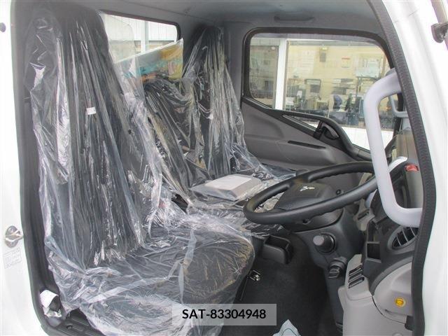 Mitsubishi CANTER 2023-10 208556-13