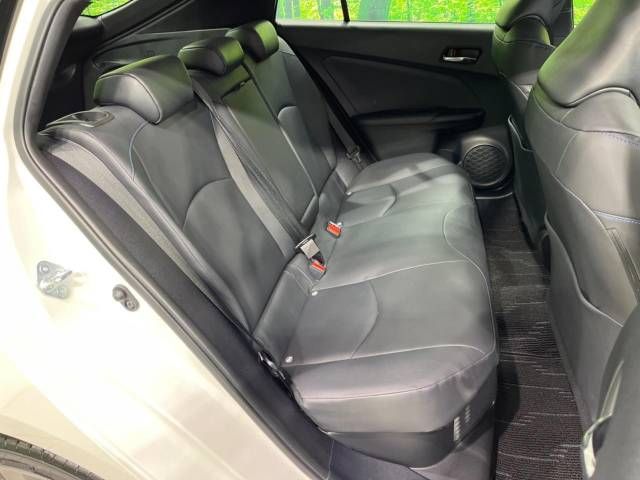 Toyota PRIUS 2019-04 186383-9