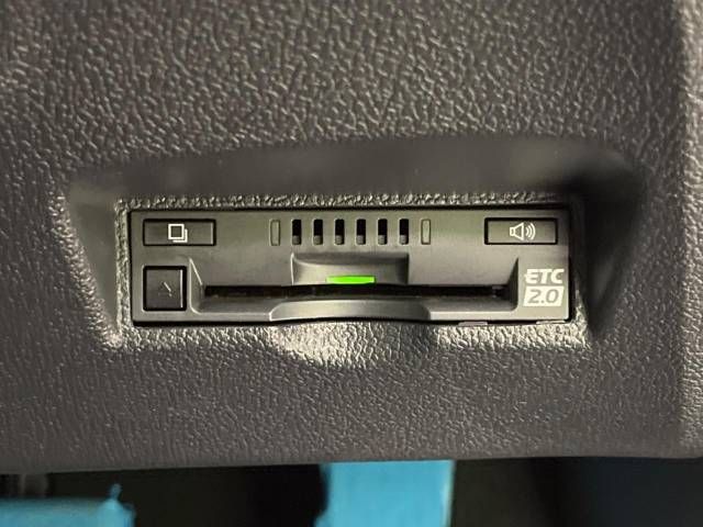Toyota PRIUS 2019-04 186383-7