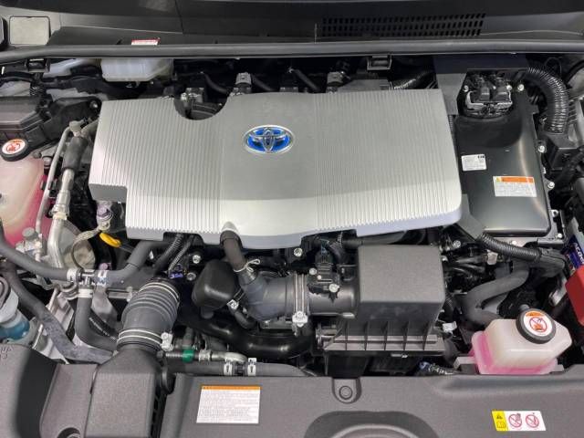 Toyota PRIUS 2019-04 186383-18