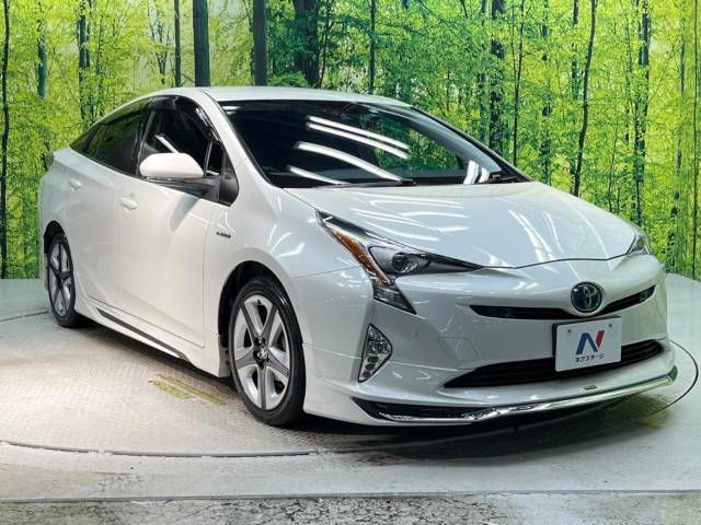 Toyota PRIUS 2016-09 8902-16