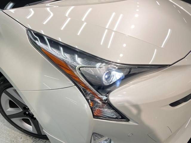 Toyota PRIUS 2016-09 8902-11