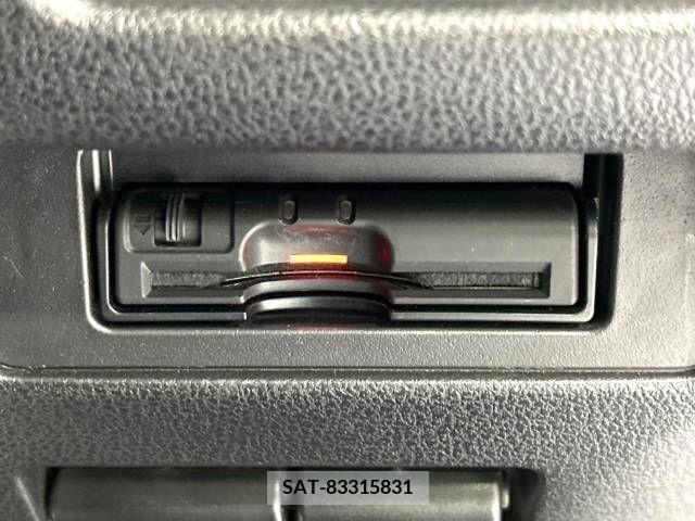 Nissan JUKE 2015-05 276452-5