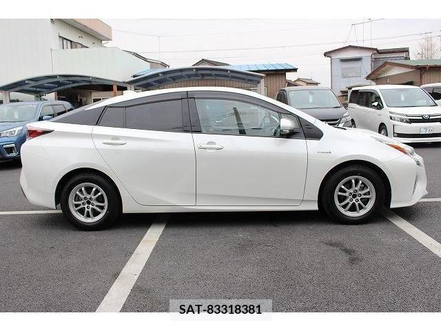 Toyota PRIUS 2016-08 225144-8