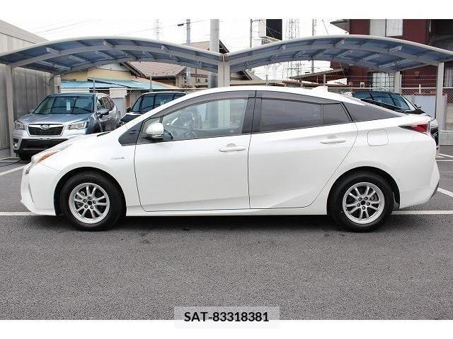 Toyota PRIUS 2016-08 225144-10