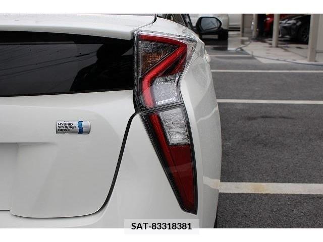 Toyota PRIUS 2016-08 225144-12