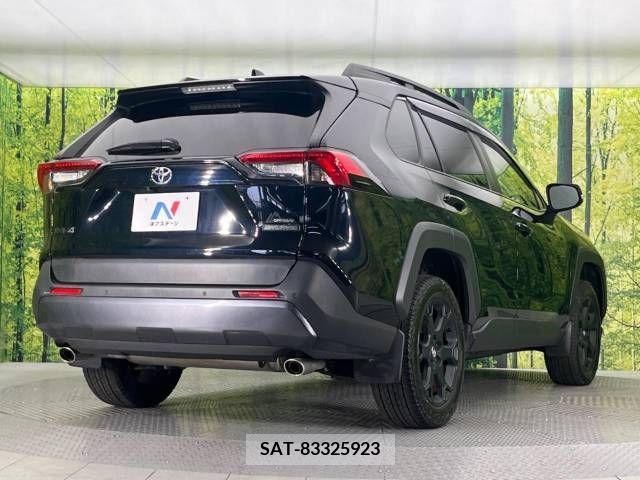 Toyota RAV4 2021-06 381032-17