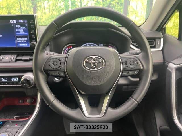 Toyota RAV4 2021-06 381032-11