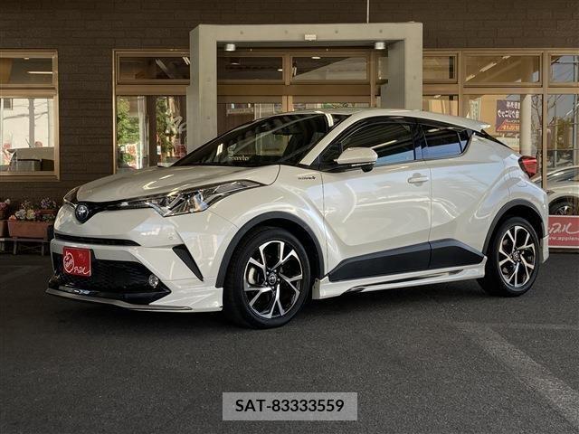 Toyota C-HR 2017-08 264391-1