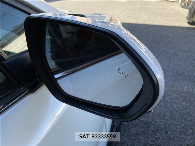 Toyota C-HR 2017-08 264391-17