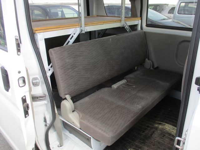 Mazda SCRUM VAN 2019-06 2840-19
