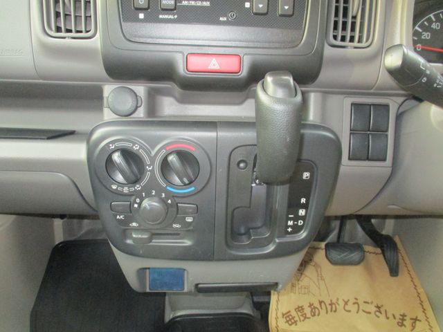 Mazda SCRUM VAN 2019-06 2840-11