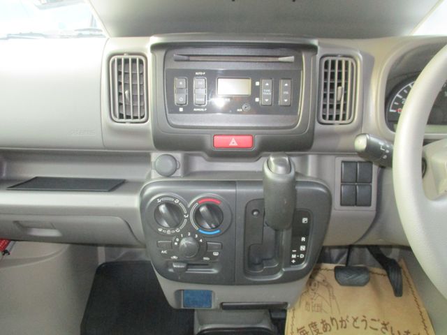 Mazda SCRUM VAN 2019-06 2840-9