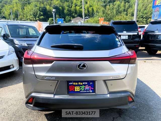 Lexus UX 2019-09 363061-8
