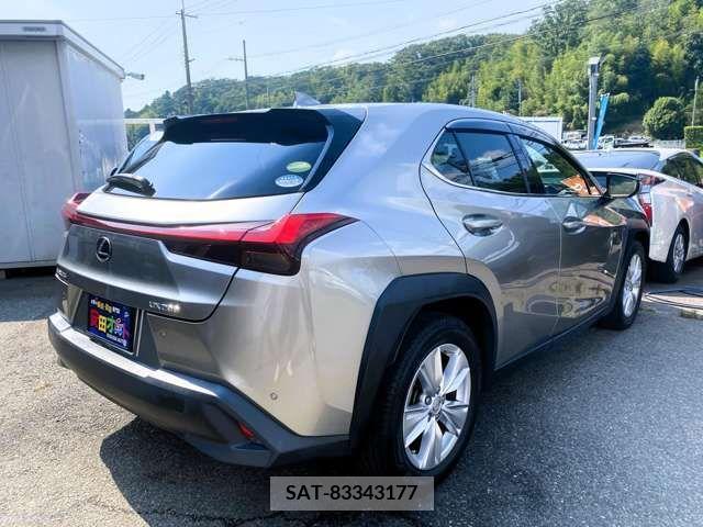Lexus UX 2019-09 363061-7