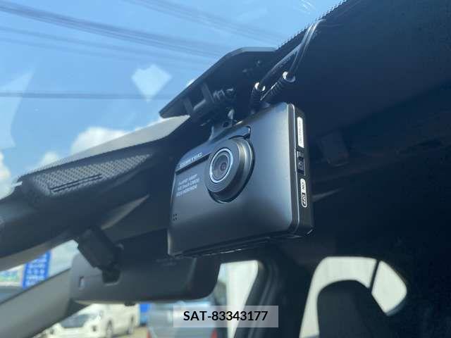 Lexus UX 2019-09 363061-10