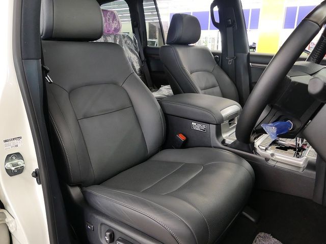 Toyota LAND CRUISER 2020-09 29179-15